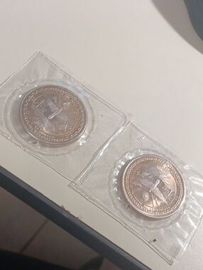 2x Republis Of Marshall Island Rose Gold Coin Set - Decorative Collectible Pair